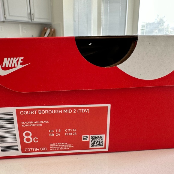 Comfy Nike sneakers 7 new ( final sale ! No returns ) - Picture 3 of 6